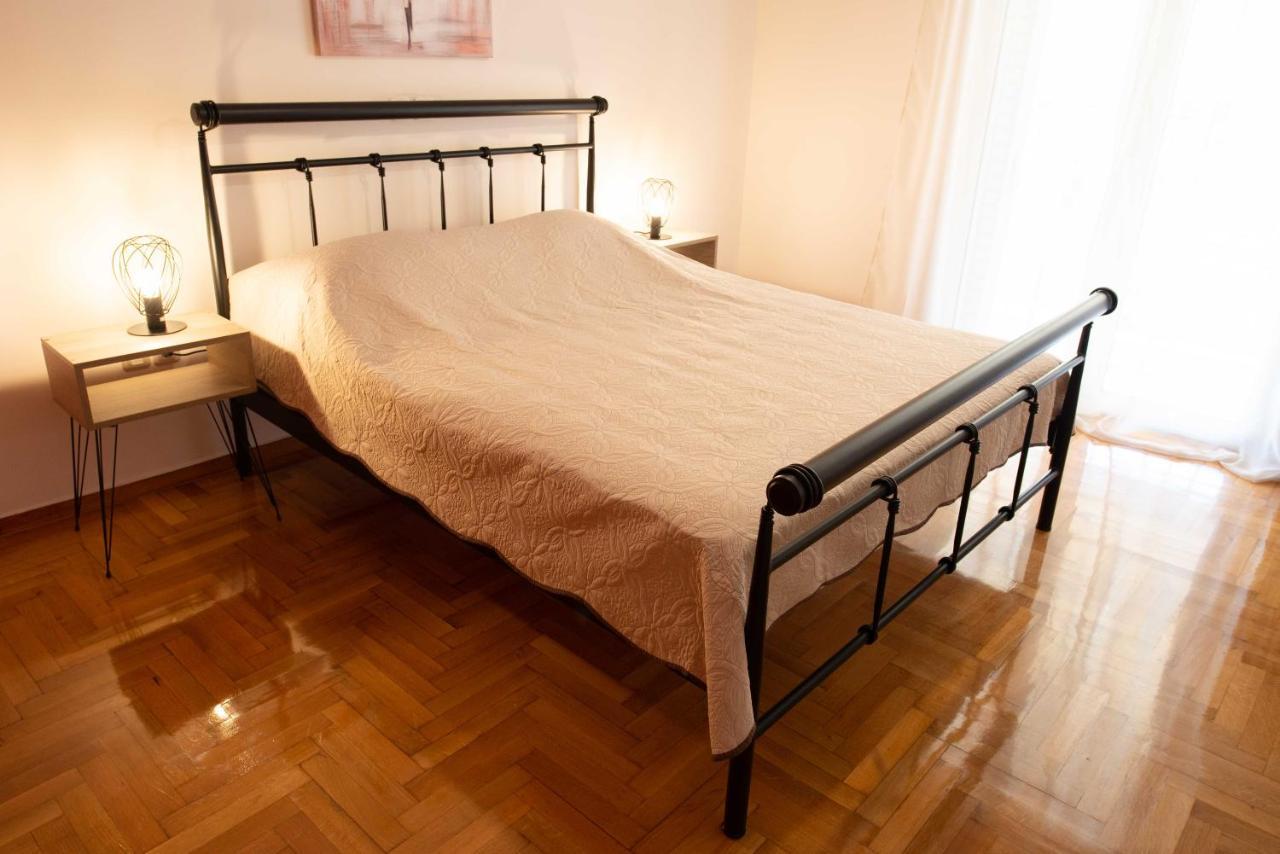 Apartment Dimantheo *